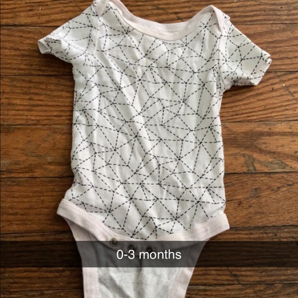 Baby clothes - Picture 1 of 16